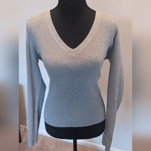 Old Navy Light Gray Long Sleeve Ribbed Sweater, size medium
